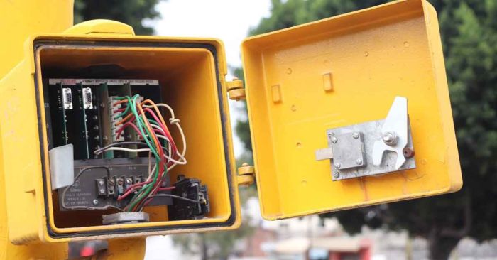 Avanza la modernización de semáforos en San Pedro Cholula