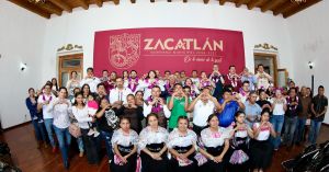 Se suma el Voluntariado de la Coordinaci&oacute;n de Comunicaci&oacute;n al SEDIF para generar sonrisas