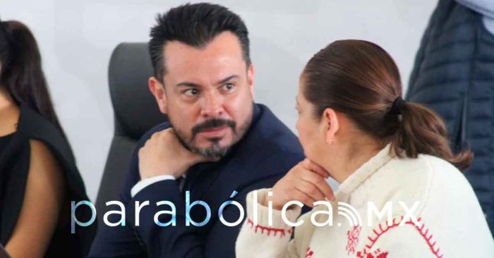 Avanza plan de paneles solares que llevar&aacute;n energ&iacute;a el&eacute;ctrica a las escuelas de Puebla: Parra