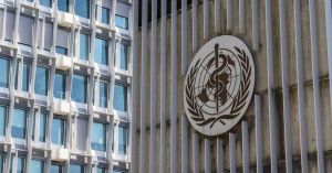 Por recortes, OMS reducirá sus departamentos