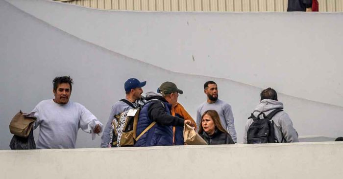Ofrecerá EE.UU. ayuda económica a migrantes que decidan autodeportarse