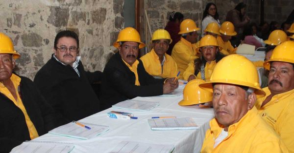 Capacitan a combatientes de incendios en Zacatl&aacute;n