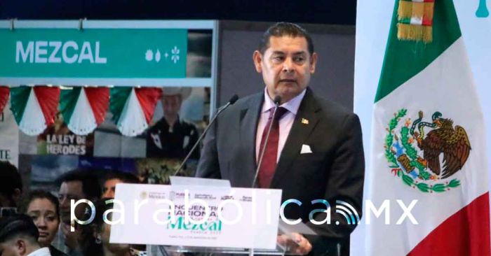 Descarta Armenta víctimas poblanas tras la explosión de una pipa de gas en CDMX