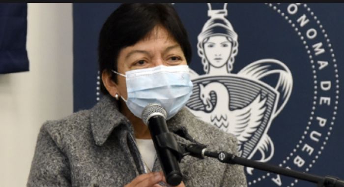 Preside Lilia Cedillo informe anual de la directora del Hospital Universitario BUAP