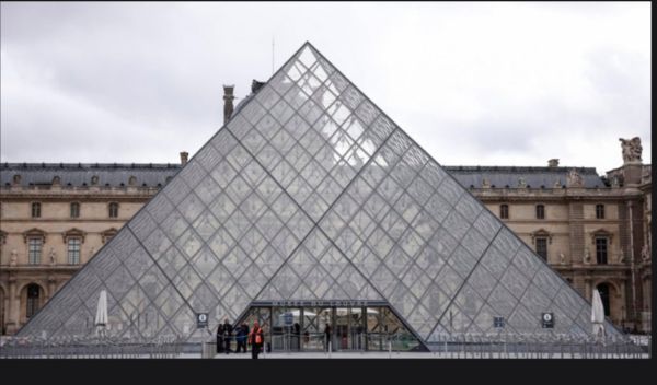 Detienen a dos sospechosos del robo al Museo de Louvre