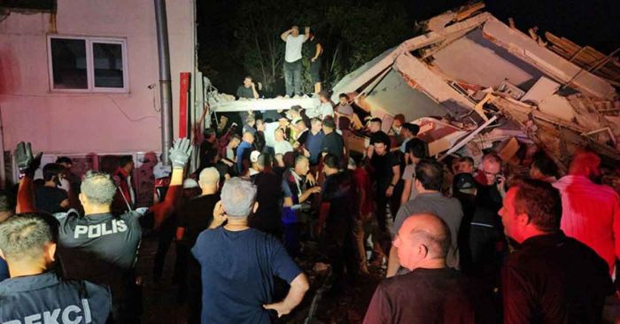 Deja sismo en Turqu&iacute;a edificios derrumbados y varios heridos