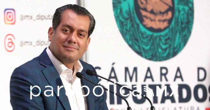 Defiende Sergio Guti&eacute;rrez trabajo en la C&aacute;mara de Diputados; omite aclarar su vive en justa median&iacute;a