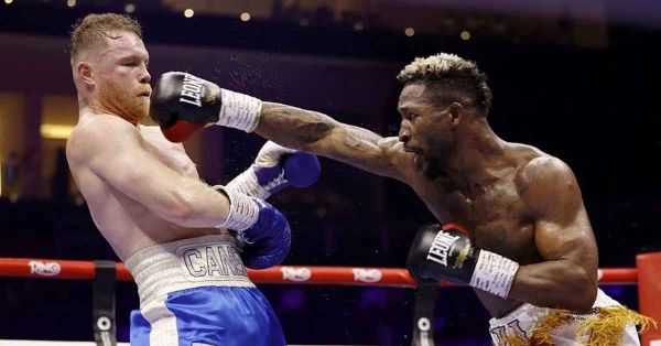 Califican la pelea Canelo-Scull como la peor de la historia con pocos golpes lanzados