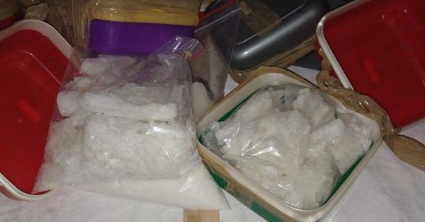 Detienen a cinco mexicanos en Sud&aacute;frica en operativo vs narcolaboratorio