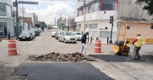 Abarca campaña de bacheo 21 colonias de la capital este miércoles