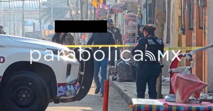 Abandonan un cuerpo embolsado sobre Camino Real a San Jerónimo