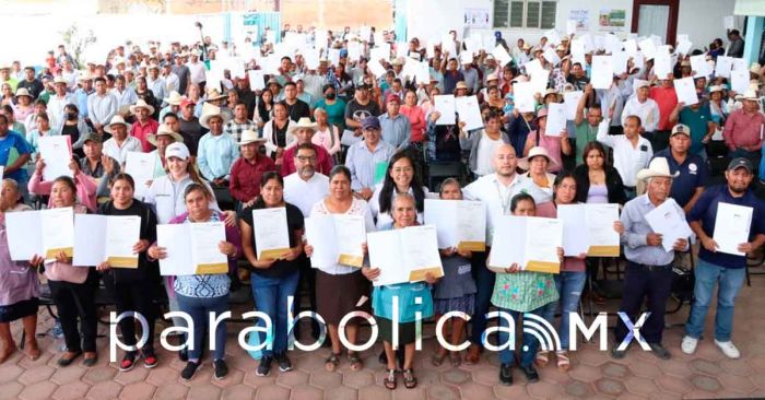 Realizan entrega histórica de títulos de propiedad en Atlixco