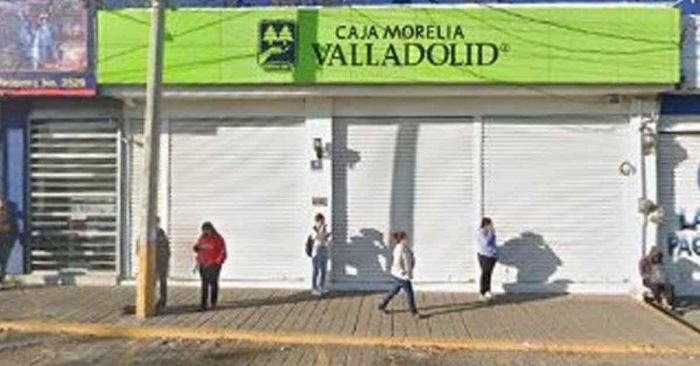 Asaltan sucursal de Caja Morelia Valladolid en prolongación Reforma