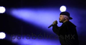 Hace vibrar Residente a 180 mil personas a su concierto en el Zócalo de CDMX