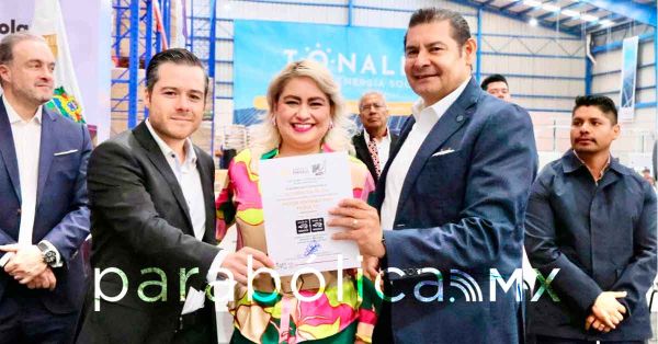 Entrega Economía el Sello "Hecho en México" a los Paneles Solares Tonalli