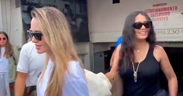 Desatan Salma Hayek y Angelina Jolie la locura en su visita a Veracruz