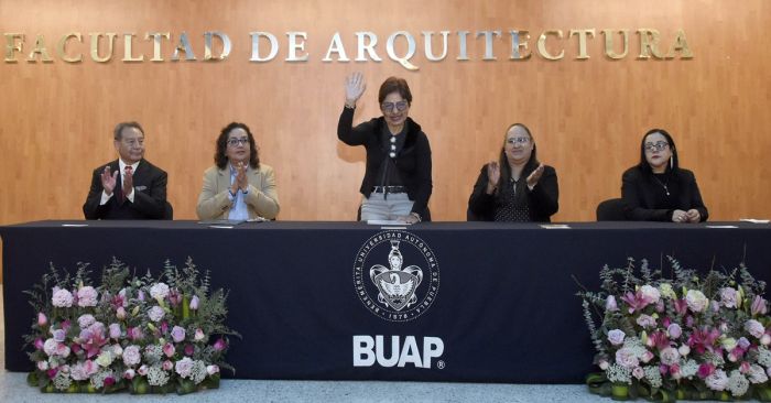 Reconoce Lilia Cedillo trayectoria y logros de la Facultad de Arquitectura