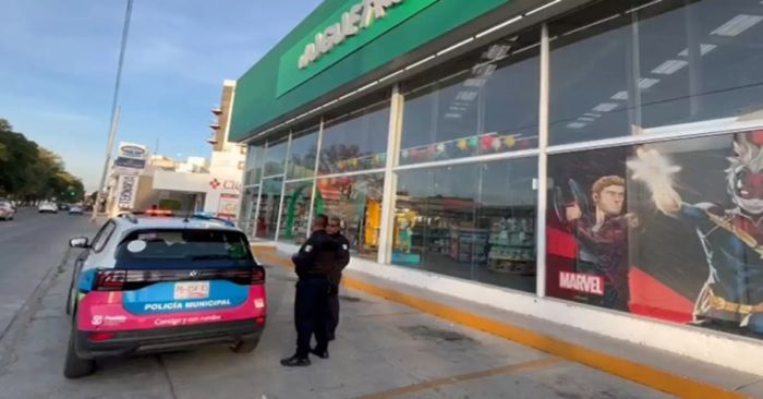 Van tres cristalazos a la tienda Juguetrón del bulevar Héroes del 5 de Mayo