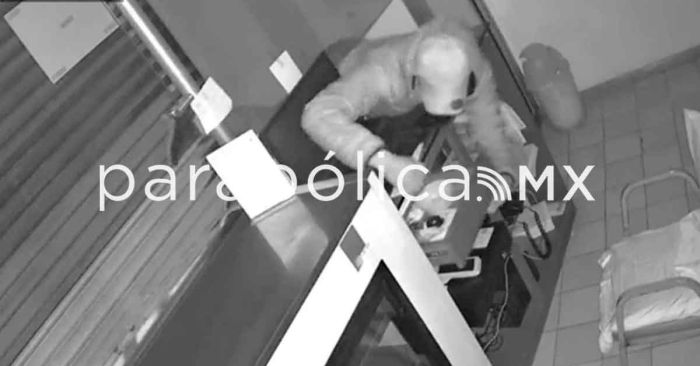 Captan cámaras robo a pastelería en la Colonia Humboldt