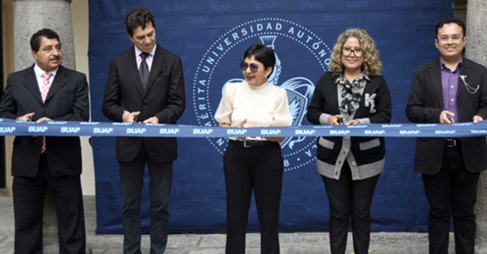 Inaugura Lilia Cedillo la exposici&oacute;n &ldquo;San Jer&oacute;nimo, emblema de la Psicolog&iacute;a en Puebla&rdquo;