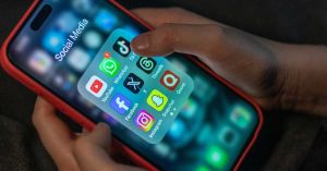 Reportan ca&iacute;da mundial de internet; X y Cloudflare las principales afectadas