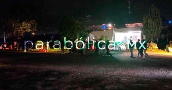 Se vive madrugada de caos en México-Puebla a la altura de Xoxtla