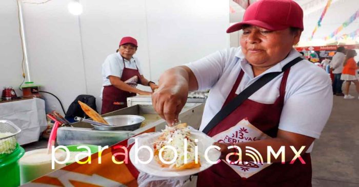 Inaugura Tonantzin Fernández la Feria del Molote 2025 en San Pedro Cholula