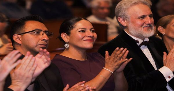 Celebran en San Andrés Cholula la hermandad México-Rumania con un concierto de piano