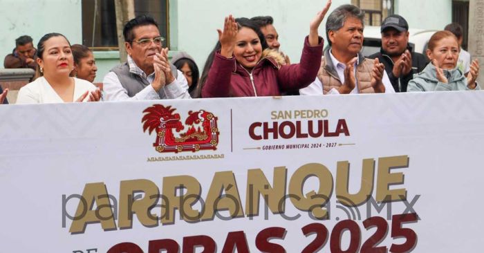 Da Tonantzin Fern&aacute;ndez banderazo de obras en Calvario y Cocoyotla