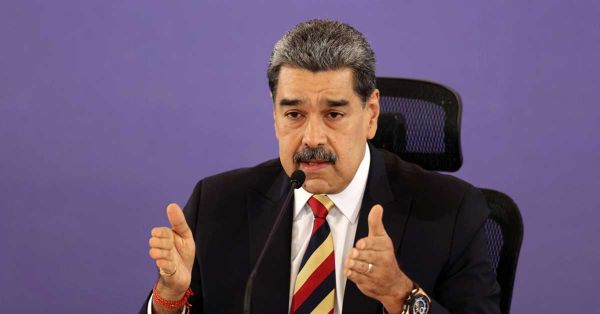 Enfrenta Venezuela la "m&aacute;s grande amenaza" del continente en un siglo": Maduro