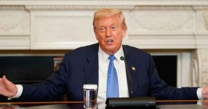 Promete Trump &quot;liberar&quot; a Washington del crimen; acepta aumento de delitos