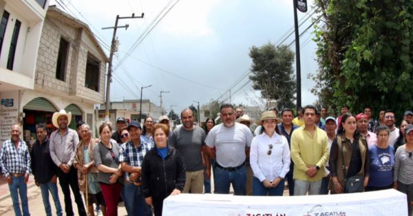 Supervisa Bety Sánchez la instalación del circuito de alumbrado público