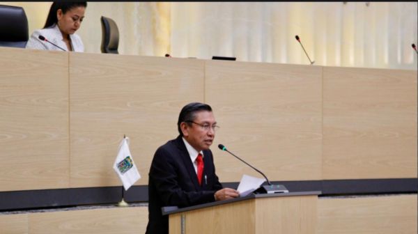 Guarder&iacute;as en universidades para evitar deserci&oacute;n escolar de j&oacute;venes padres: Jos&eacute; Luis Figueroa