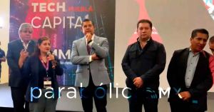 Recorre Armenta el Tech Capital Puebla Summit 2025