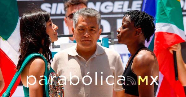 Cumplen "Bonita&rdquo; S&aacute;nchez y su rival con la b&aacute;scula previo a la pelea con causa