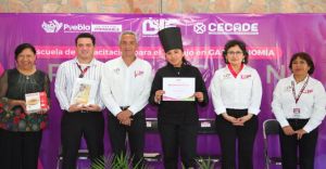Egresan alumnos de la Escuela de Gastronomía del DIF Puebla Capital