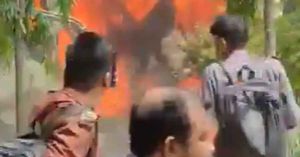 Se estrella avión militar en escuela de Bangladesh; hay 19 muertos