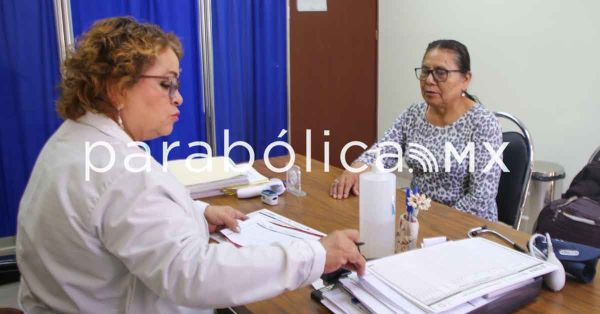 Ofrece DIF terapias por osteoartritis y gimnasia cerebral para abuelitas y abuelitos