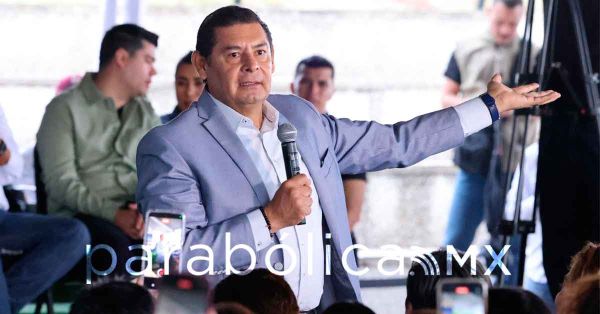 Entregar Armenta apoyos por 70 mdp para 283 proyectos en la capital