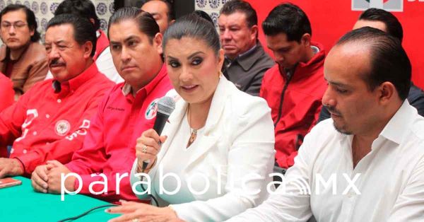 Confirma Delfina Pozos aspiraciones para dirigir al PRI en Puebla