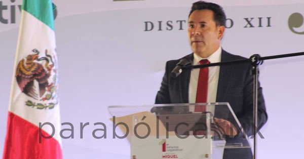 Rinde Miguel Trujillo de Ita su primer informe legislativo