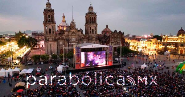 Disfrutan m&aacute;s de 15 mil personas de "Flow" en el Z&oacute;calo CDMX