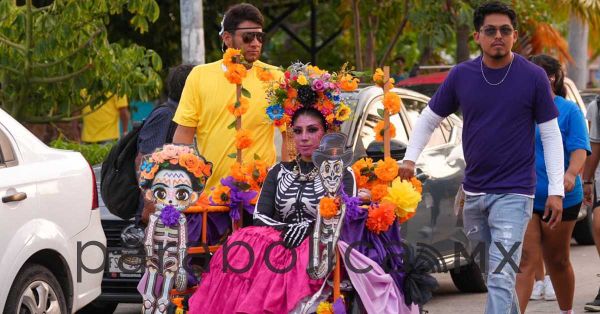 Re&uacute;ne IMJUVE a cientos de personas en Rodada y Carrera por la Paz, edici&oacute;n D&iacute;a de Muertos