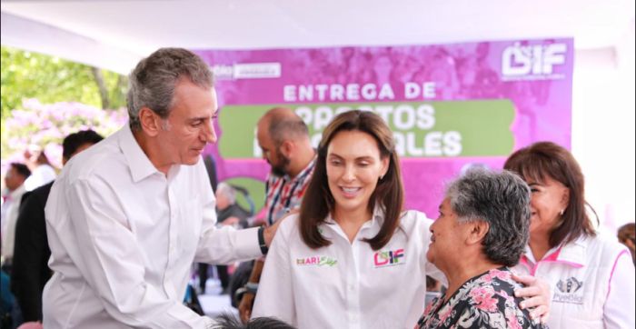 Entregan Pepe Chedraui y MariElise Budib aparatos ortopédicos