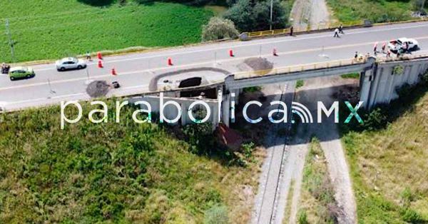 Realiza Infraestructura cierre temporal de acceso al Aeropuerto de Huejotzingo por socavón