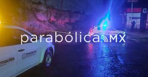 Colapsa barda de 70 metros por lluvias en las capital poblana