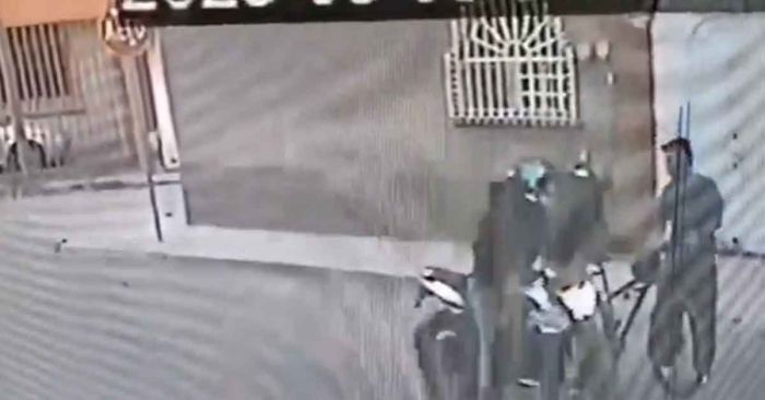 Hieren a alumno BUAP durante presunto asalto; vecinos de la zona se manifiestan