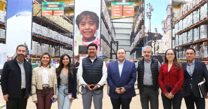 Recorre Javier Aquino instalaciones del Banco de Alimentos