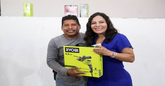 Reconocen labor de los pap&aacute;s en San Andr&eacute;s Cholula