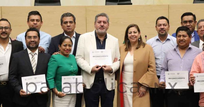 Reconocen en Congreso a exdelegados de la SEGOB